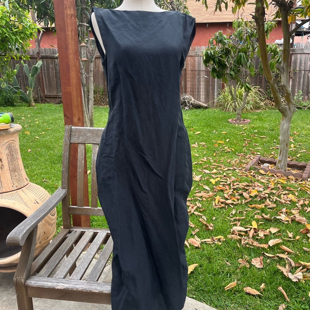 Elegant 90s Black Sleeveless Dress